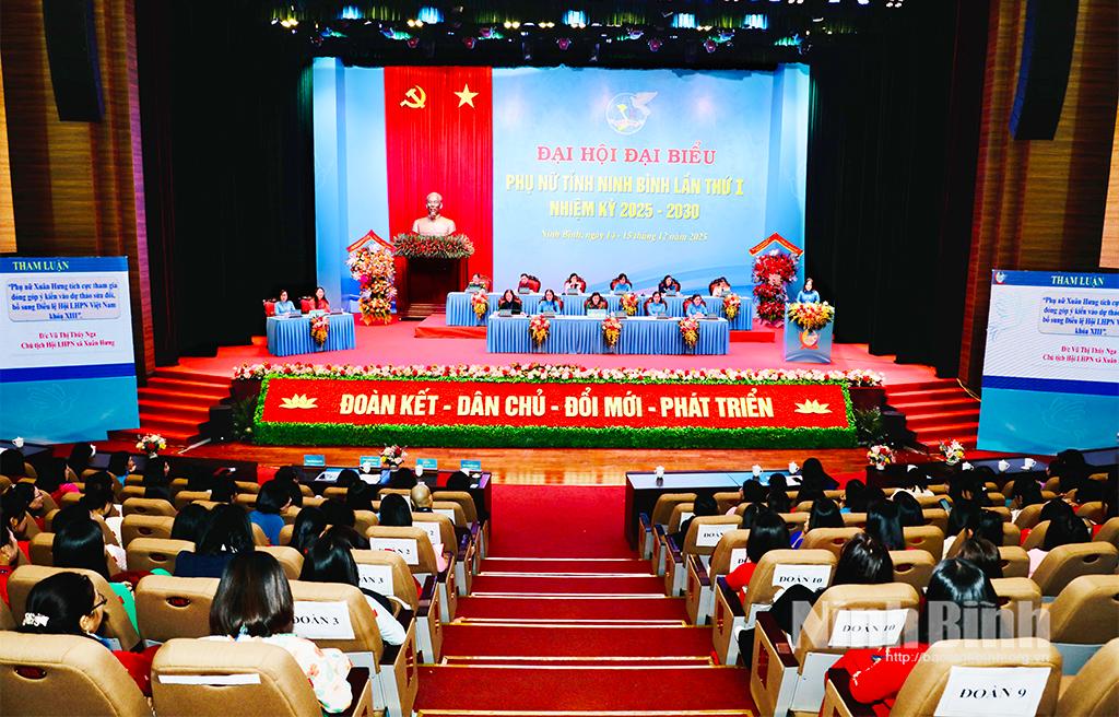 Quang cảnh phiên làm việc thứ nhất, Đại hội đại biểu Phụ nữ tỉnh Ninh Bình lần thứ I, nhiệm kỳ 2025-2030.