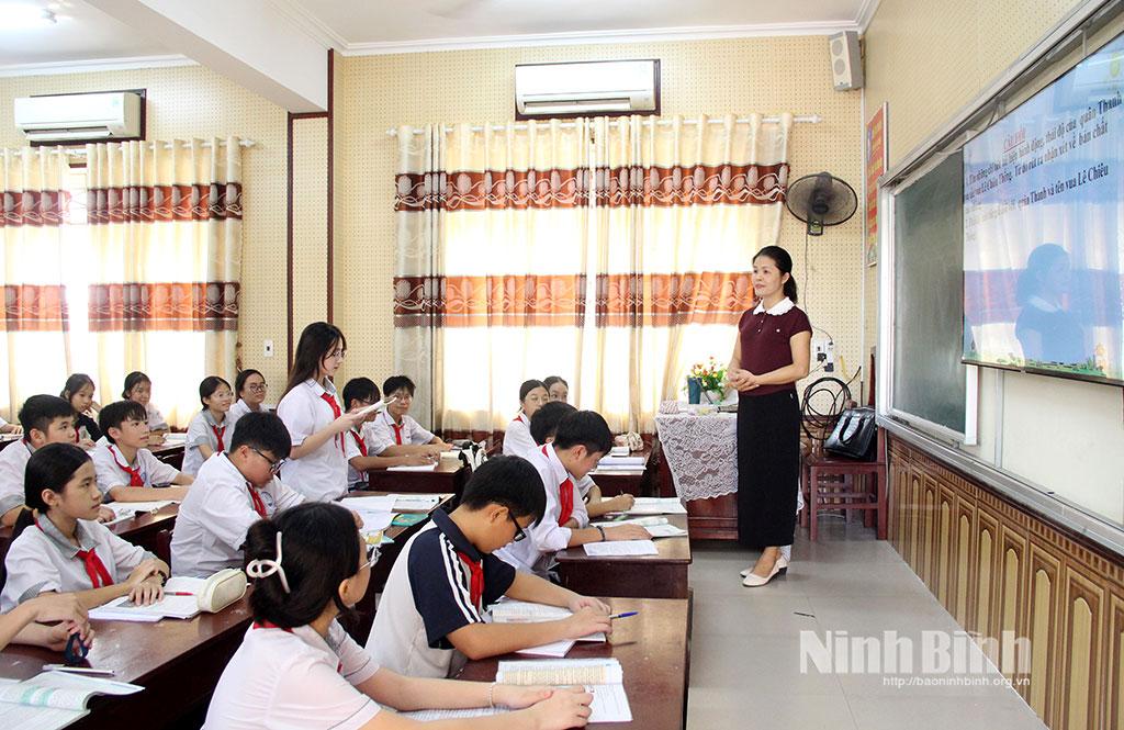 Trường THCS Chu Văn An, phường Kim Bảng có không gian học tập thân thiện với đầy đủ phương tiện, thiết bị giảng dạy hiện đại, tạo hứng thú học tập cho học sinh.