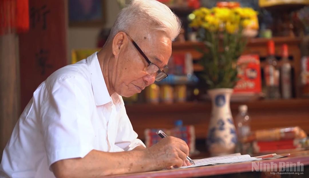 Nghệ nhân ưu tú Nguyễn Đình Lâu, xã Thanh Bình, đã có hành trình 30 năm miệt mài sưu tầm, phục dựng và truyền dạy để đưa hát trống quân Liêm Thuận trở thành Di sản văn hóa phi vật thể Quốc gia.