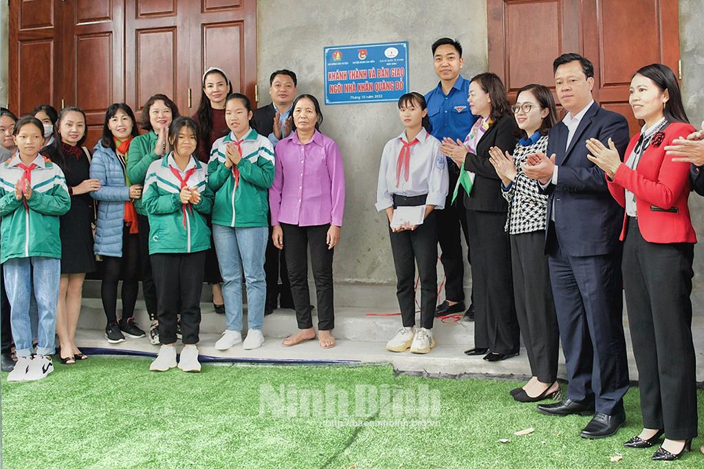 Khánh thành và bàn giao nhà "Khăn quàng đỏ" tại Gia Viễn