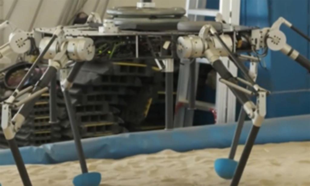 Robot 6 chân. Ảnh CCTV