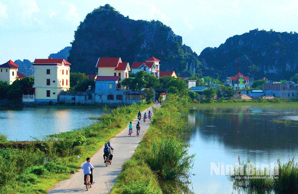 Quang cảnh thôn nông thôn mới Kênh Gà, thị trấn Thịnh Vượng (Gia Viễn). Ảnh: Anh Tuấn