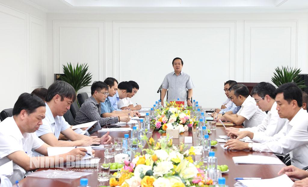 Quang cảnh buổi làm việc.