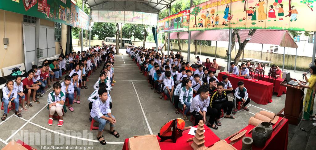 Bảo tàng Ninh Bình: Tích cực đưa hiện vật đến trường học