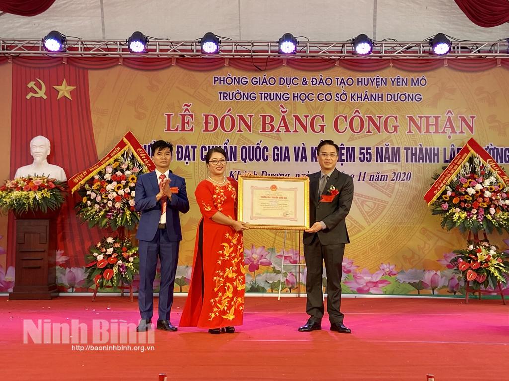 Trường THCS Khánh Dương kỷ niệm 55 ngày thành lập và đón nhận Bằng công nhận trường đạt chuẩn Quốc gia