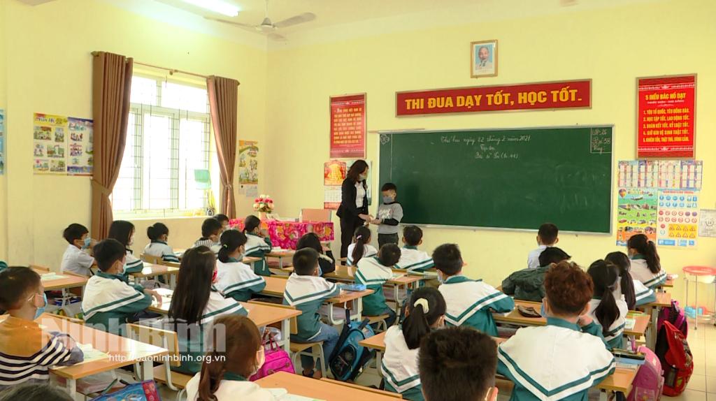 Chủ động phòng dịch COVID-19 khi học sinh đi học trở lại