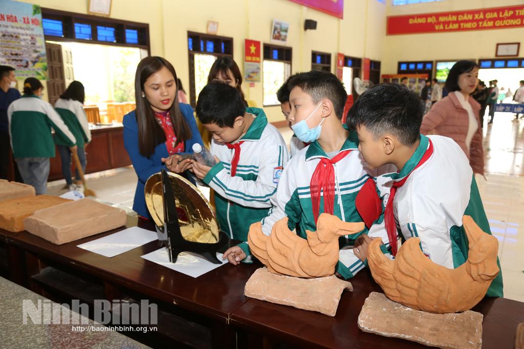 Chương trình đưa di sản văn hóa đến trường học tại Trường THCS Gia Lập