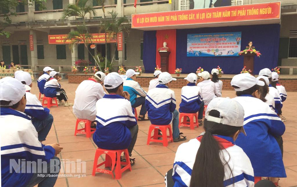 Tuyên truyền, phổ biến pháp luật cho học sinh Trường THCS Ninh Tiến