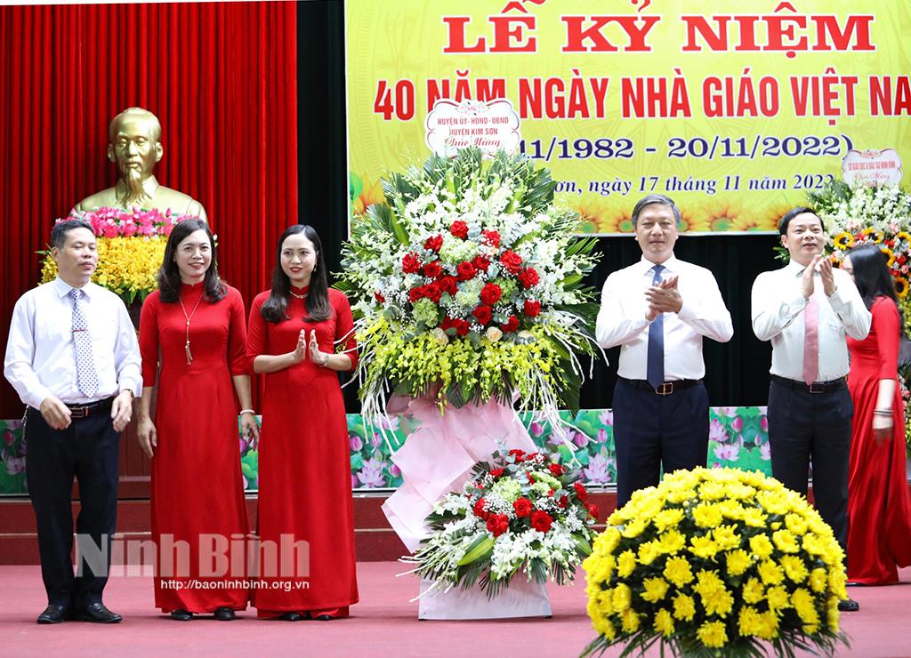 Các huyện Kim Sơn, Gia Viễn, Nho Quan kỷ niệm 40 năm Ngày Nhà giáo Việt Nam