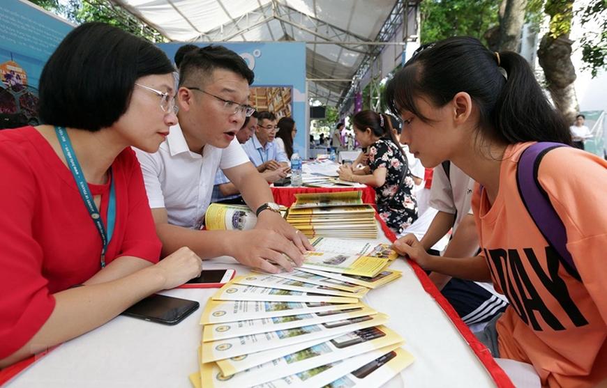 Xét tuyển đại học, cao đẳng: Gần 375.000 thí sinh đăng ký lên hệ thống tuyển sinh