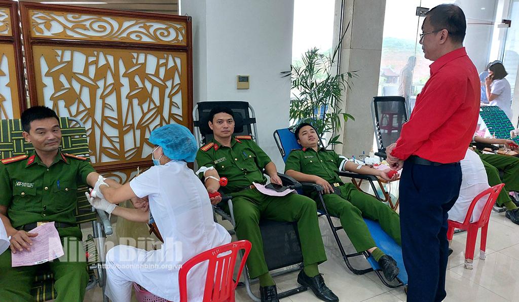 Ngày hội "Giọt hồng Công an Ninh Bình" đợt 2 năm 2023