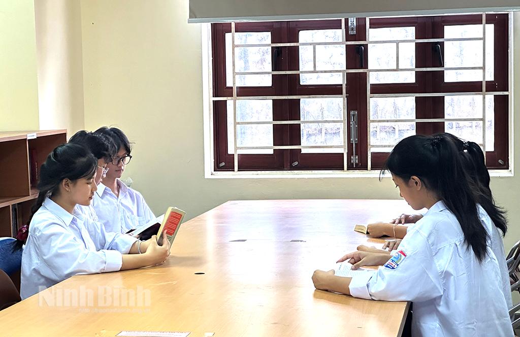 Gặp gỡ thủ khoa lớp 10, Trường THPT Kim Sơn B