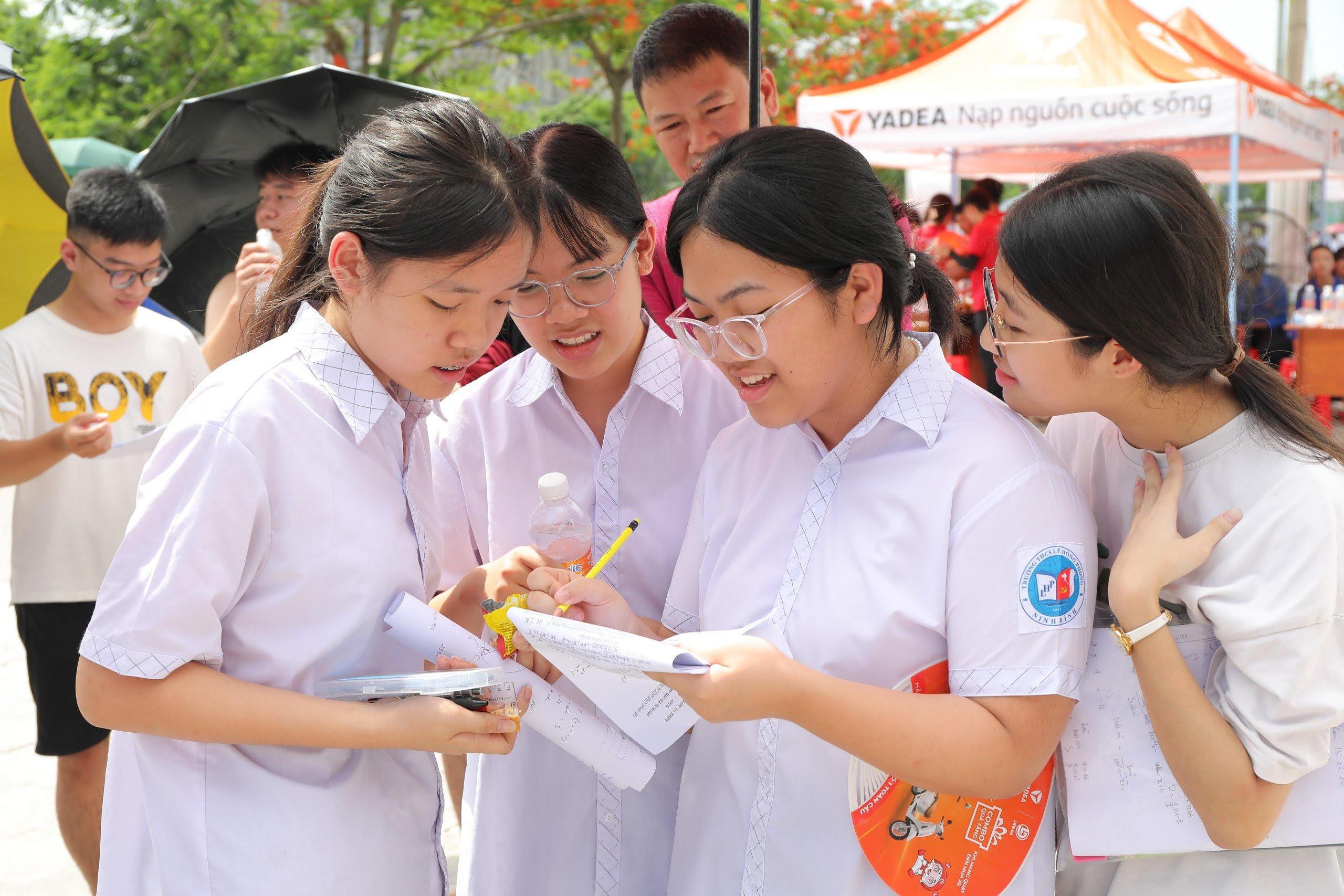Thông báo điểm sàn, điểm chuẩn trúng tuyển lớp 10 THPT công lập tỉnh Ninh Bình năm học 2024-2025